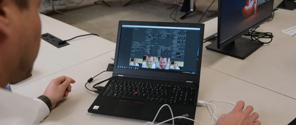 IT-Forensiker-demonstriert-Deep-Fake-Simulation
