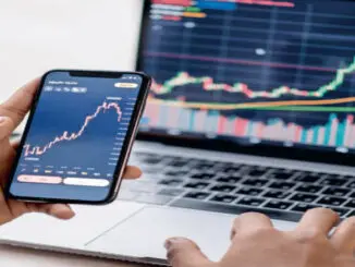 Geldanlage; Krypto; Bitcoin; Geld; Laptop; Handy