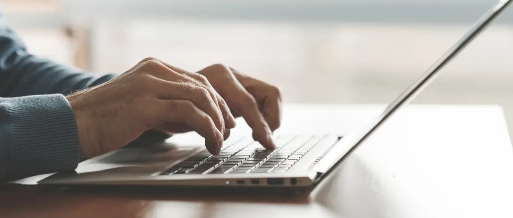 Laptop; IT; schreiben