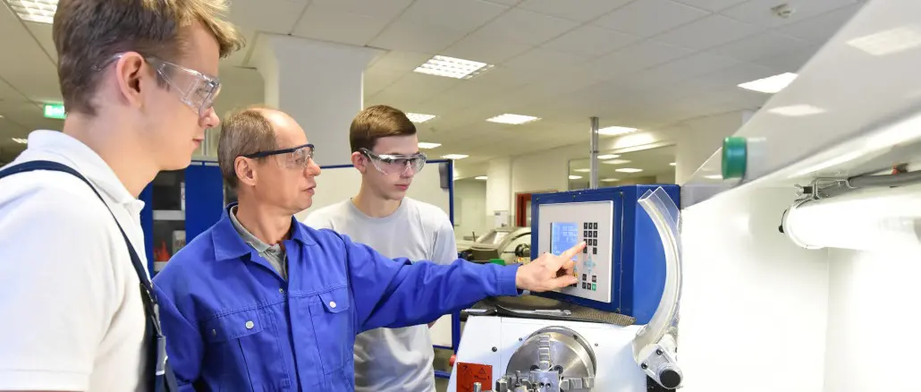 Wirtschaft, Praktikumswochen, Ausbildung